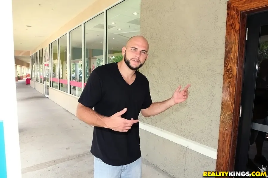 Reality Kings 'Cooch collar' starring Adrianna (Photo 1)