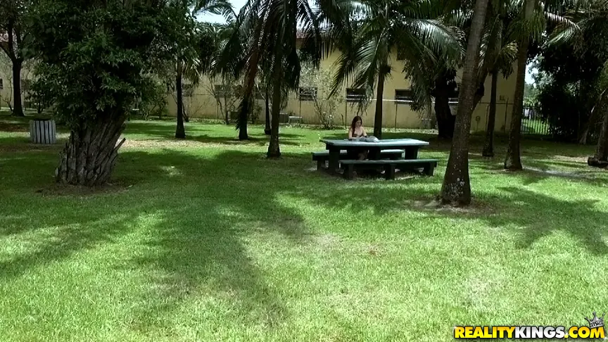 Reality Kings 'Tongue tactic' starring Alyssa Bradyn (Photo 1)