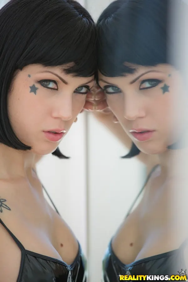 Reality Kings 'Ass on noir' starring Asphyxia Noir (Photo 1)