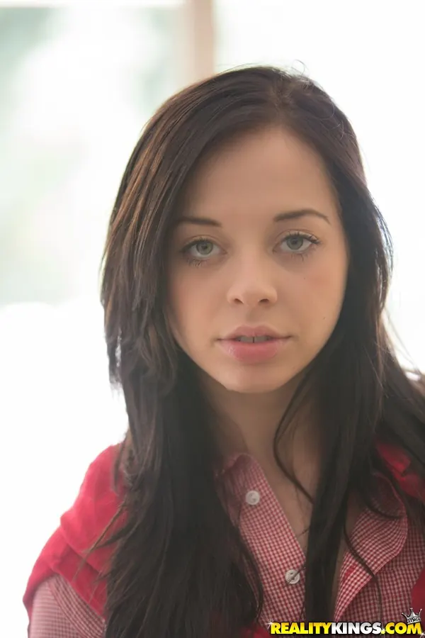 Reality Kings 'Sexy show' starring Aurora Monroe (Photo 1)