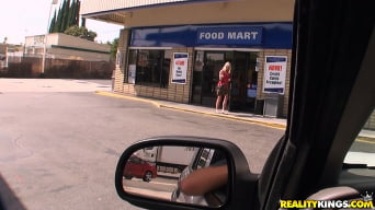 Brandi Blunt in 'Looking for love'