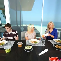 Cleo Vixen in Tasting cleo (Photo 1) Cleo Vixen in 'Reality Kings' Tasting cleo (Thumbnail 1)