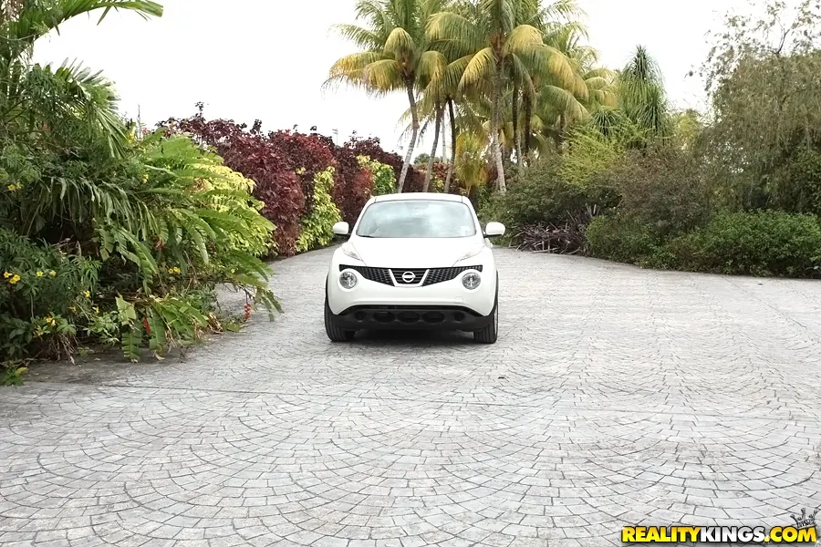 Reality Kings 'Full bush' starring Emma Ohara (Photo 1)