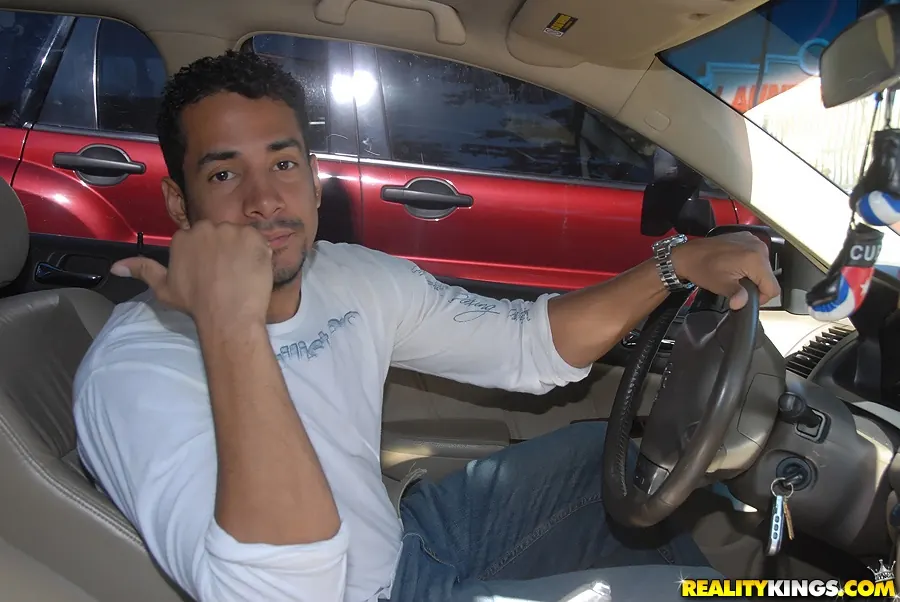 Reality Kings 'Joy stick' starring Gina Hulk (Photo 1)