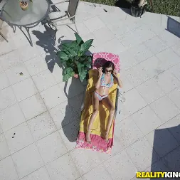 Heather Vahn in 'Reality Kings' Milf From Above (Thumbnail 1)