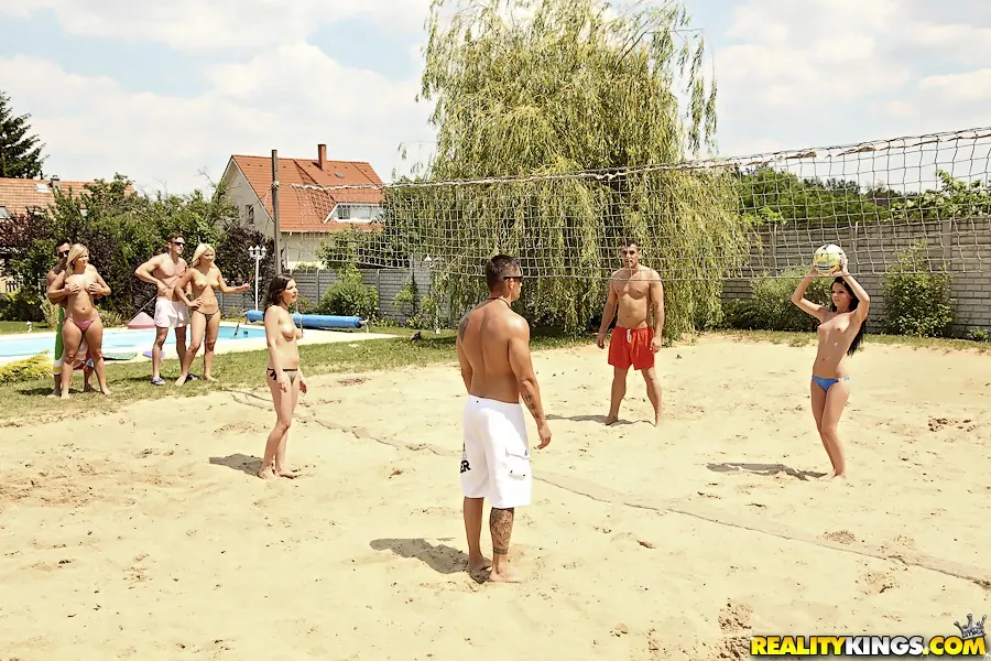 Reality Kings 'Summer of love' starring Henessy (Photo 42)