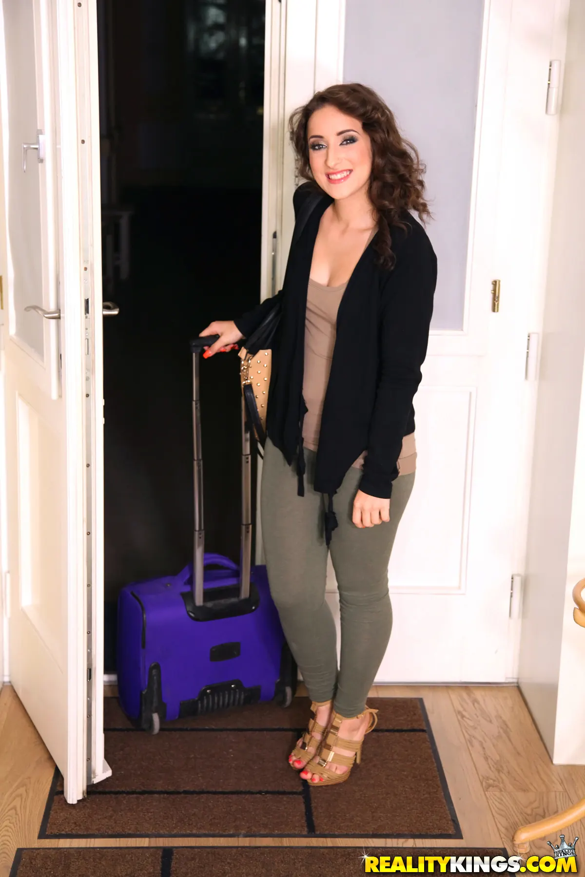 Reality Kings 'New in town' starring Iza (Photo 1)