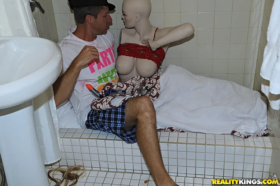 Jandi Jenna in 'The after party' from 'Reality Kings' (Photo 39) Reality Kings 'The after party' starring Jandi Jenna (Photo 39)