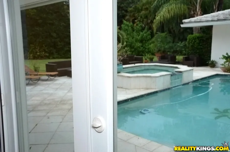 Reality Kings 'Jizz on jazz' starring Jazmine (Photo 1)