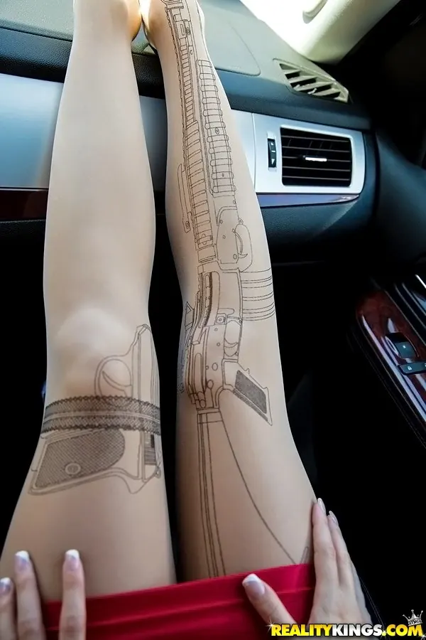 Reality Kings 'Trigger fingers' starring Jessie Volt (Photo 1)