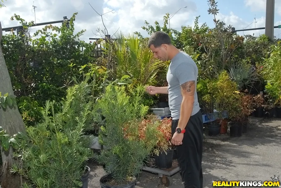 Reality Kings 'Easy does it' starring Josi Valentine (Photo 1)