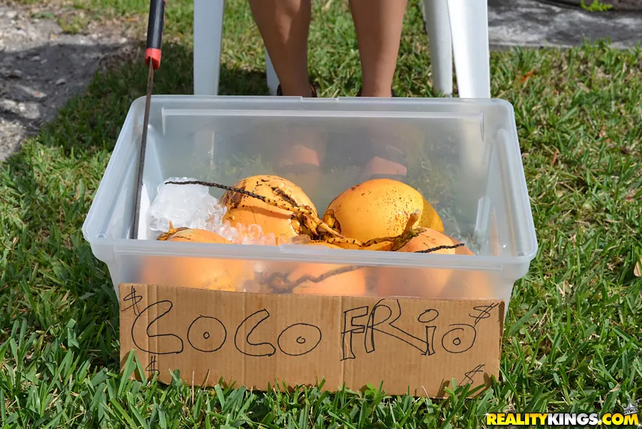 Reality Kings 'Kinky karmen' starring Karmen Bella (Photo 1)