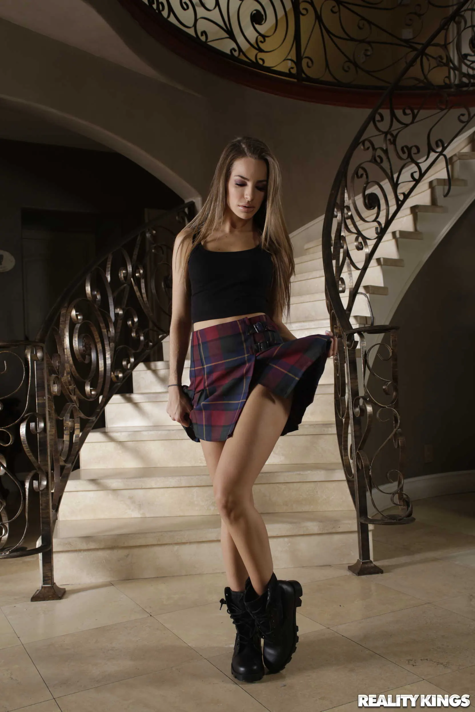 Reality Kings 'Breaking Entering And Inserting' starring Kimmy Granger (Photo 12)