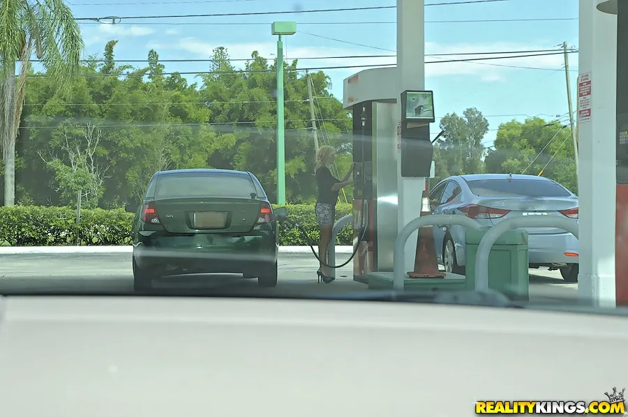 Reality Kings 'Horny holly' starring Molly (Photo 1)