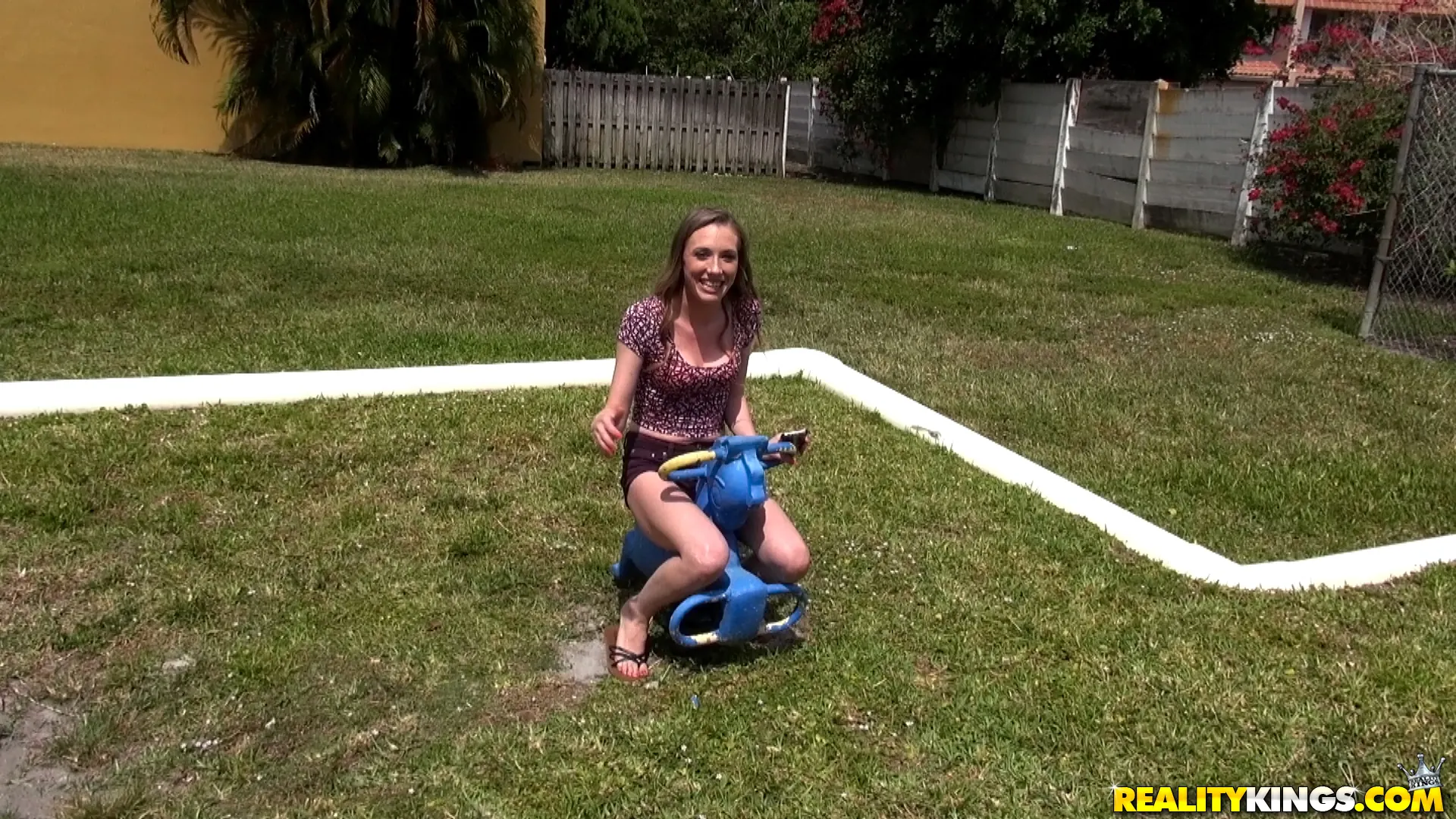 Reality Kings 'Foxy roxy' starring Roxy Nicole (Photo 1)