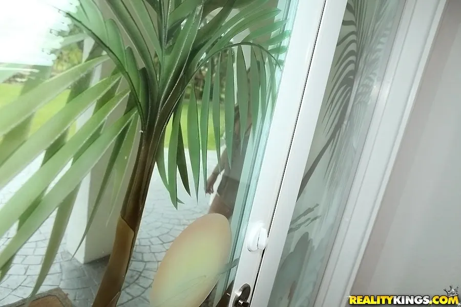 Sam Summers in 'Sweet summers' from 'Reality Kings' (Photo 1) Reality Kings 'Sweet summers' starring Sam Summers (Photo 1)