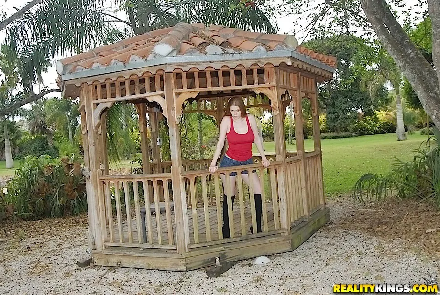 Reality Kings 'Massive measurements' starring Sarah Jennings (Photo 1)