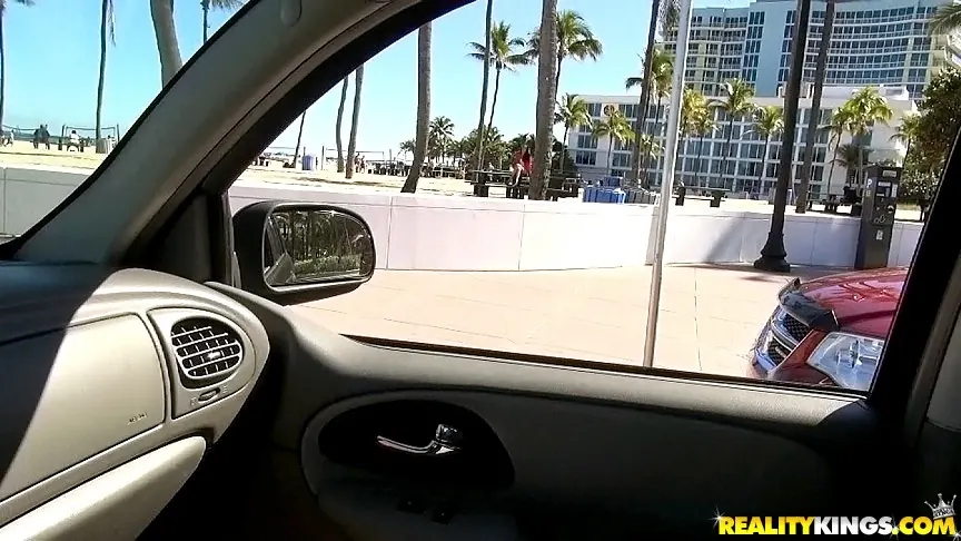 Reality Kings 'V day' starring Scarlett (Photo 1)