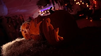 Esmi Lee in 'Happy halloween'