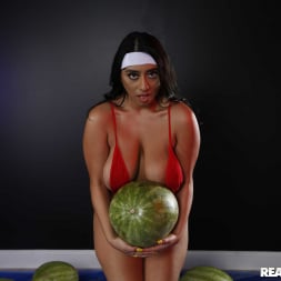 Violet Myers in 'Reality Kings' Wetter Melons (Thumbnail 63)
